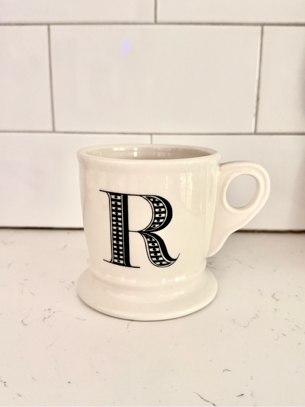 ✨ ANTHROPOLOGIE R Mug - Picture 1 of 4